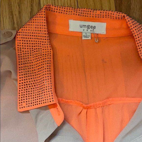 Button up sleeveless blouse - Picture 2 of 3